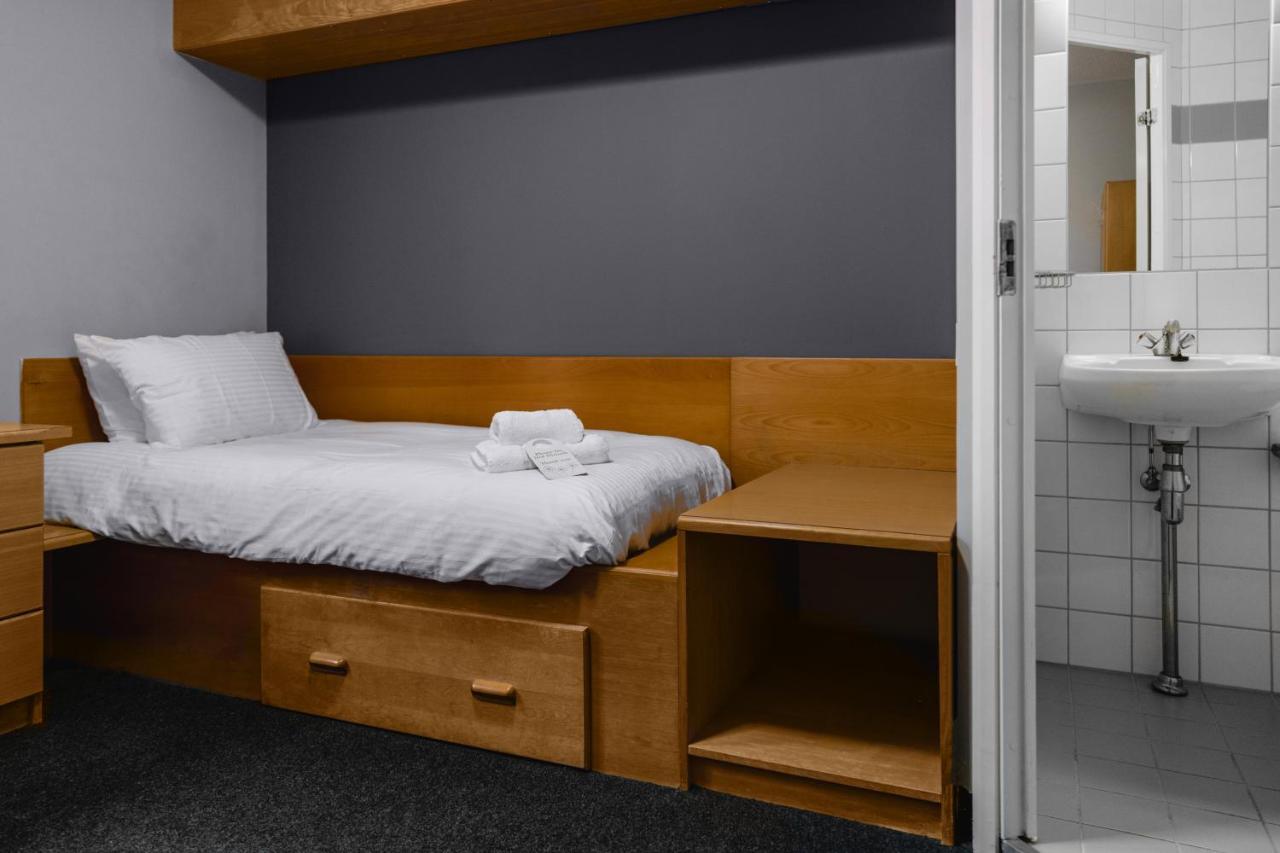 The Venue Serviced Apartments Huddersfield Buitenkant foto