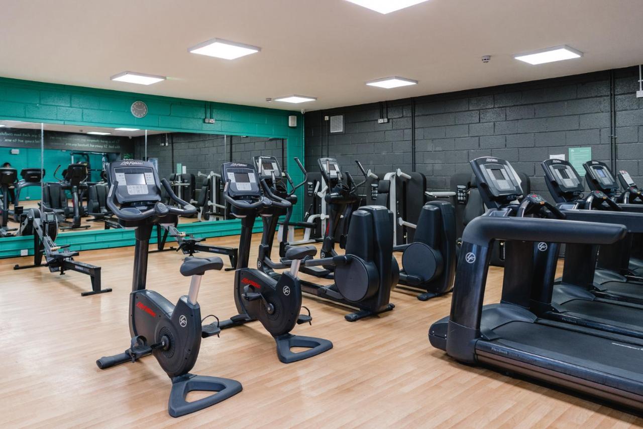 The Venue Serviced Apartments Huddersfield Buitenkant foto