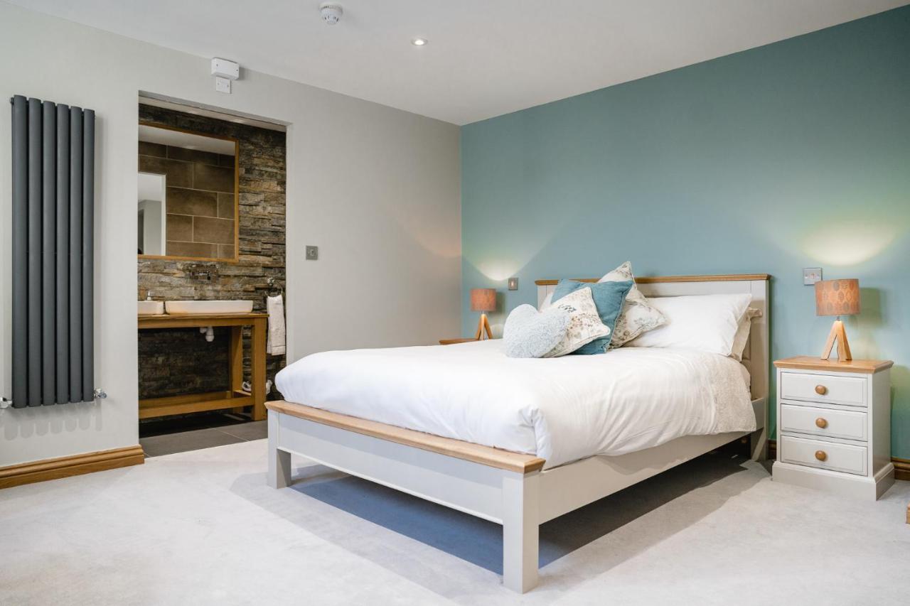 The Venue Serviced Apartments Huddersfield Buitenkant foto