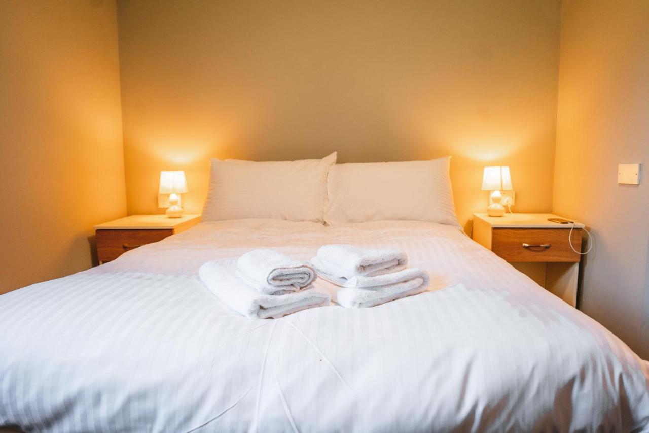 The Venue Serviced Apartments Huddersfield Buitenkant foto