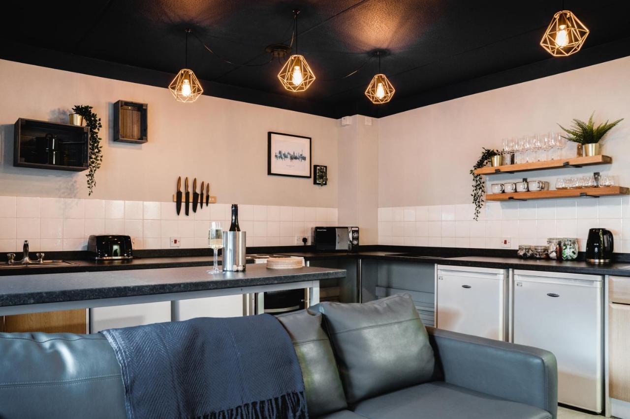 The Venue Serviced Apartments Huddersfield Buitenkant foto